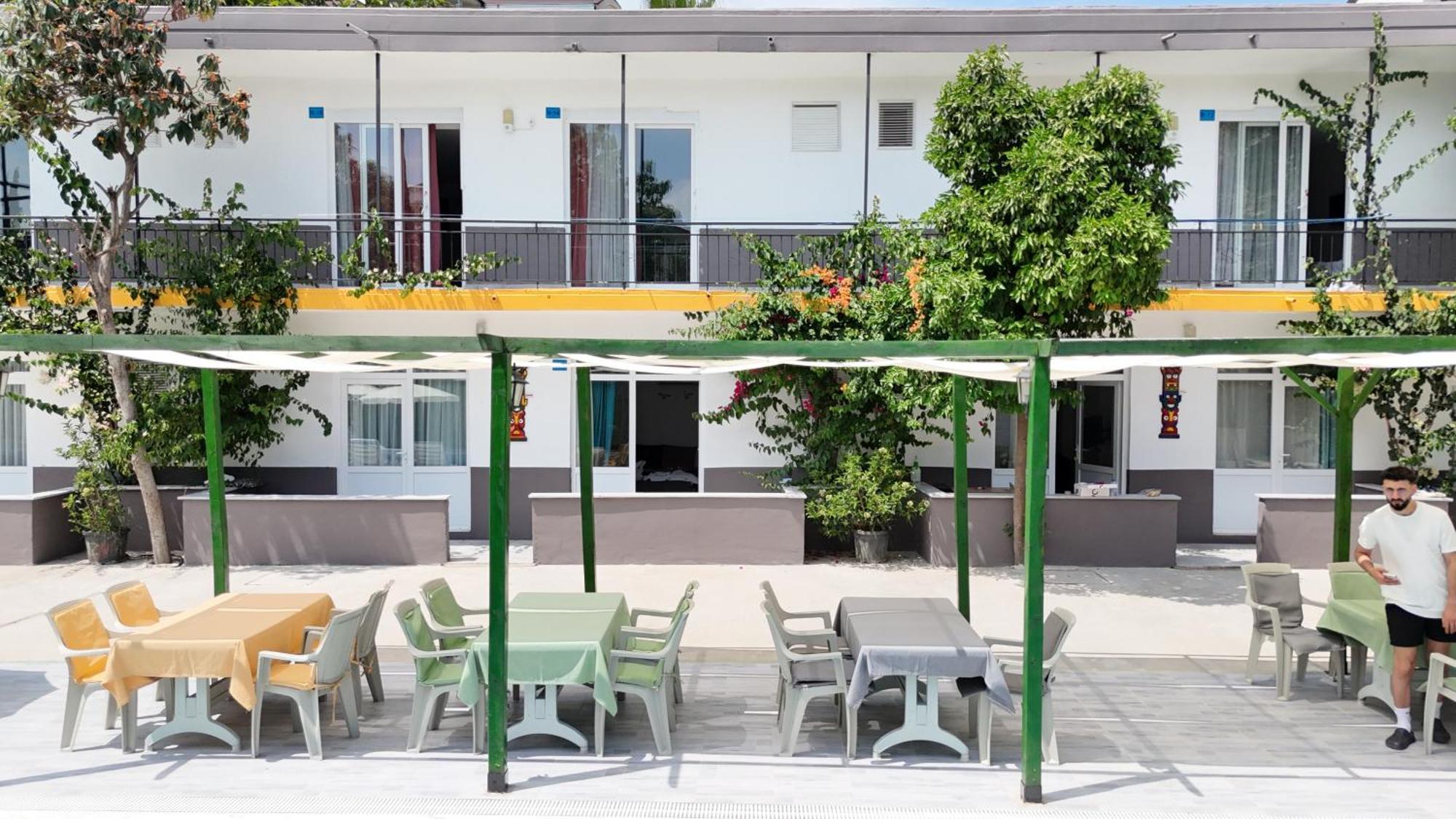 Hillside Apart Hotel Dış mekan fotoğraf
